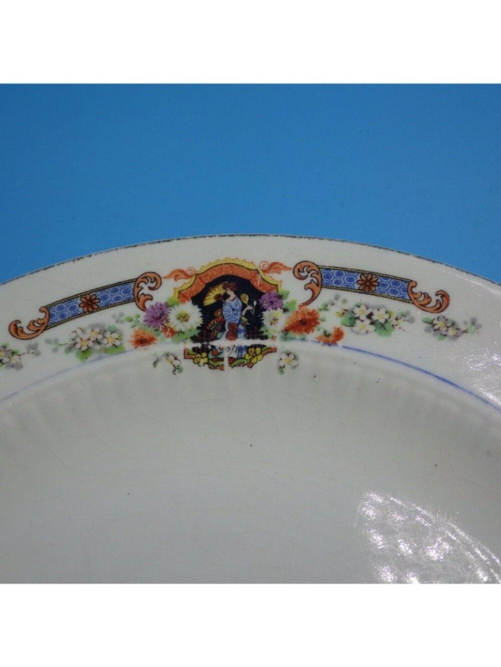 Bellview Dinner Plate Woman with Parasol 9 inch vintage - Picture 5 of 6